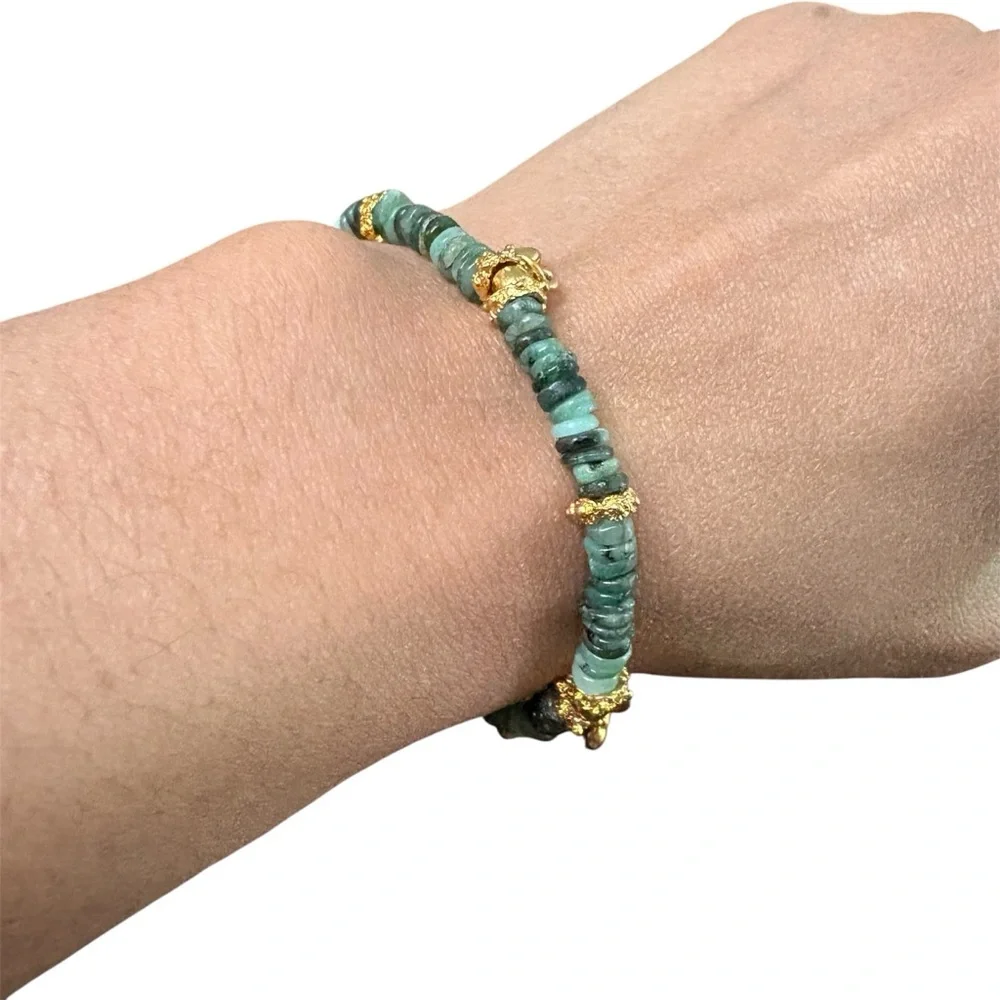 Genuine Emerald Beads 24k Gold Plated Heart Charm Stretch Bracelet - Picture 6 of 9